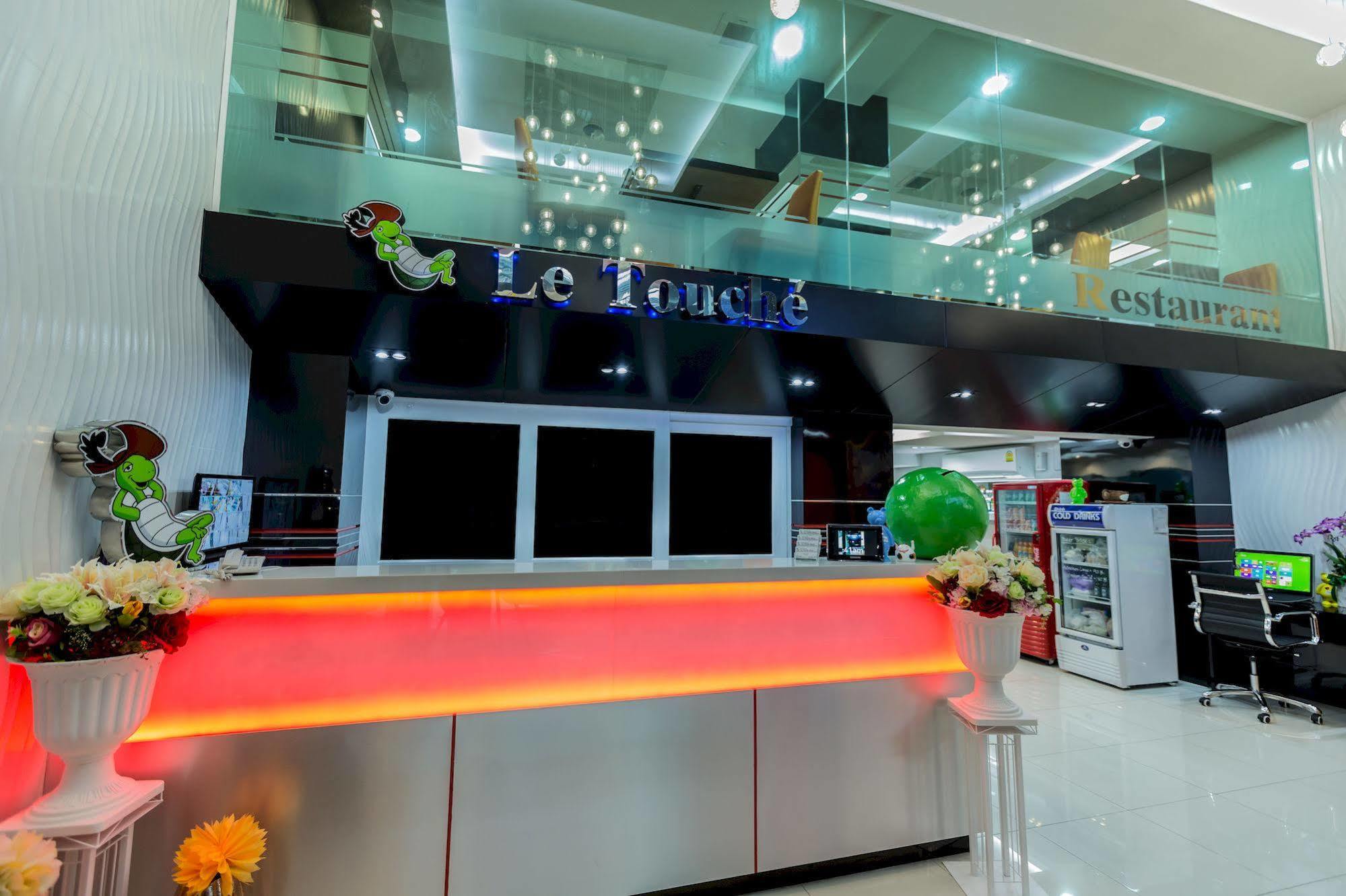 Le Touche Hotel Bangkok Exterior foto